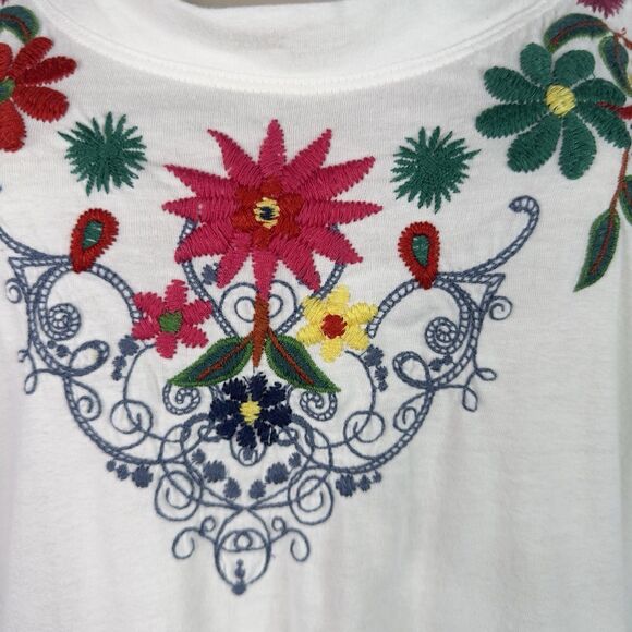 Johnny Was T-Shirt Floral Embroidered White S 100% Cotton Short Sleeve Boho Chic - Picture 3 of 13